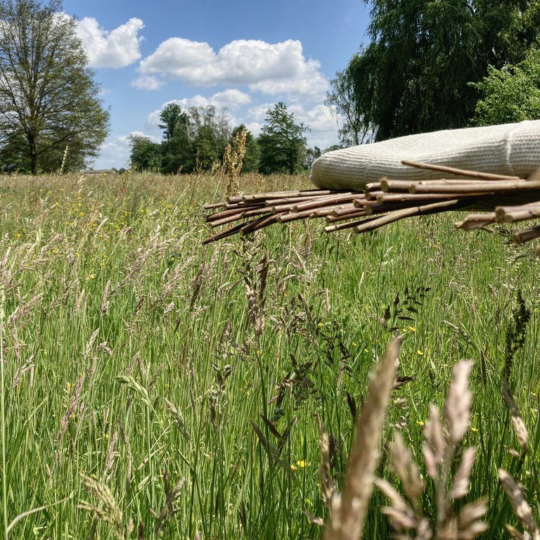 gebreide deken eik zacht afscheid lijkwade rouwdeken wikkeldoek
